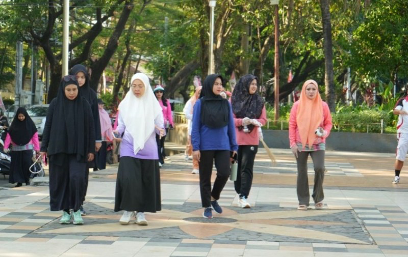 $rows[judul]